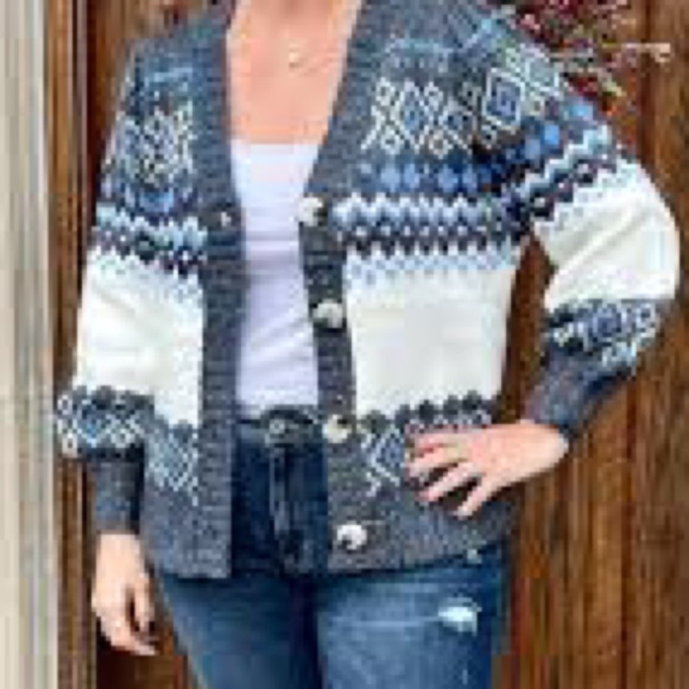 Vici Blue and White Patterned Cardigan